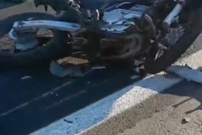 Motociclista morre em acidente com carros e carreta na Washington Luís