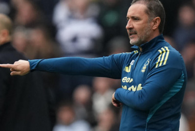 Ex-técnico do Flamengo é demitido por e-mail na Inglaterra