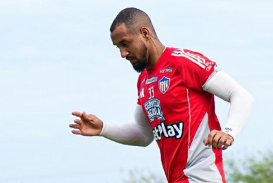 Botafogo negocia com zagueiro de clube uruguaio