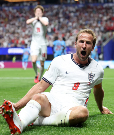 Kane ultrapassa Pel&eacute; e vira um dos sete maiores artilheiros em Copas | | O  Dia