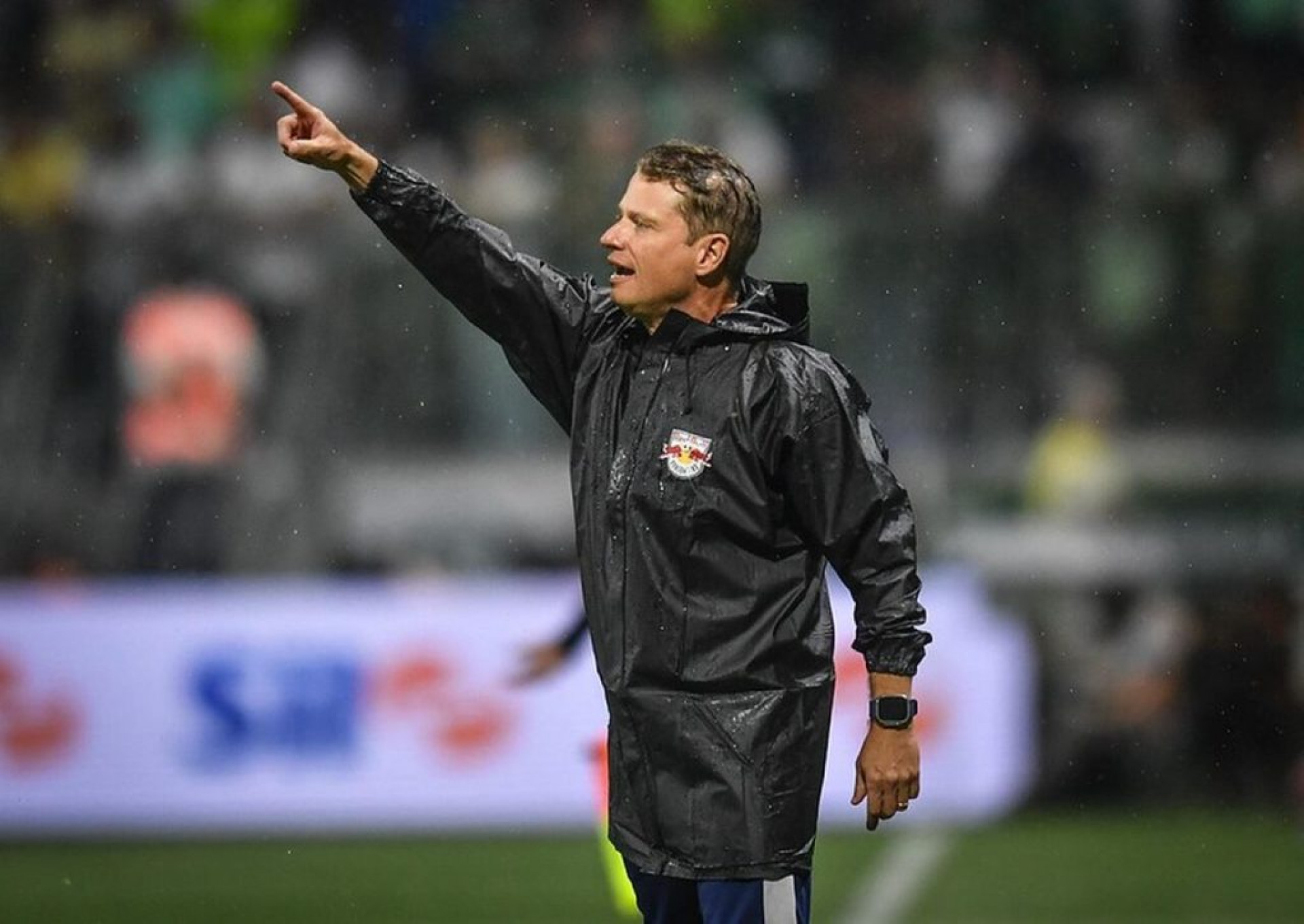 Vasco negocia com t&eacute;cnico Fernando Seabra, do Coritiba