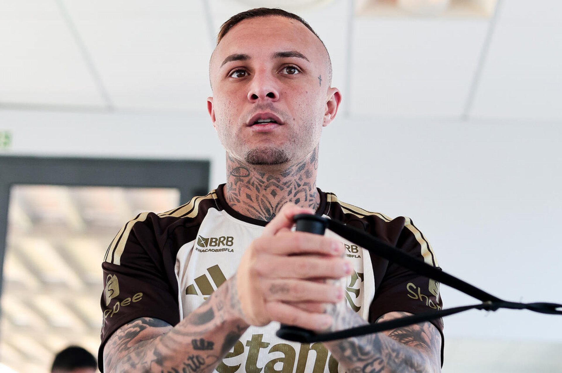 Cebolinha comenta prepara&ccedil;&atilde;o do Flamengo em Portugal
