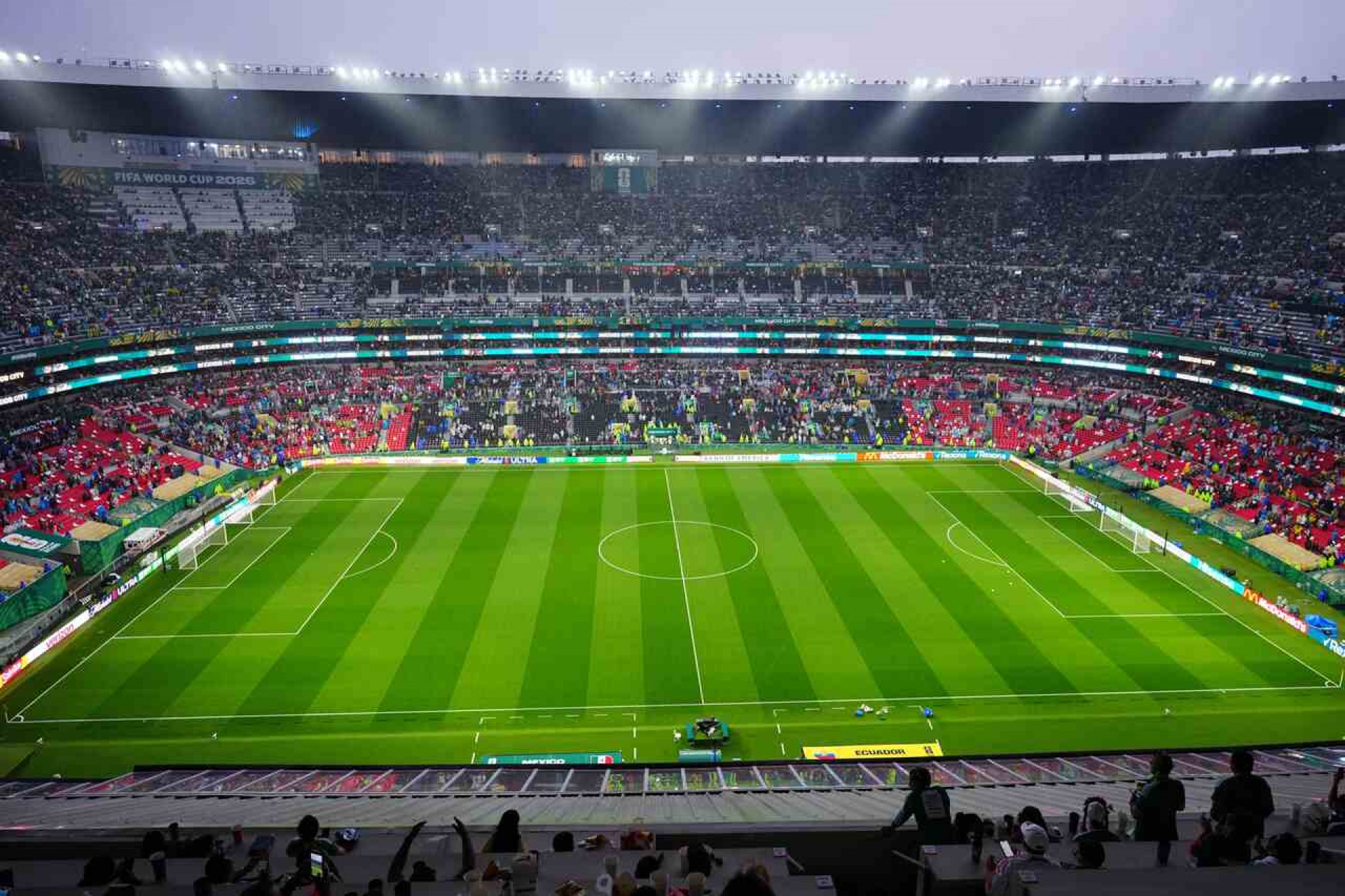 T&eacute;cnico da Inglaterra fala sobre enfrentar a altitude contra o M&eacute;xico: “Desvantagem”