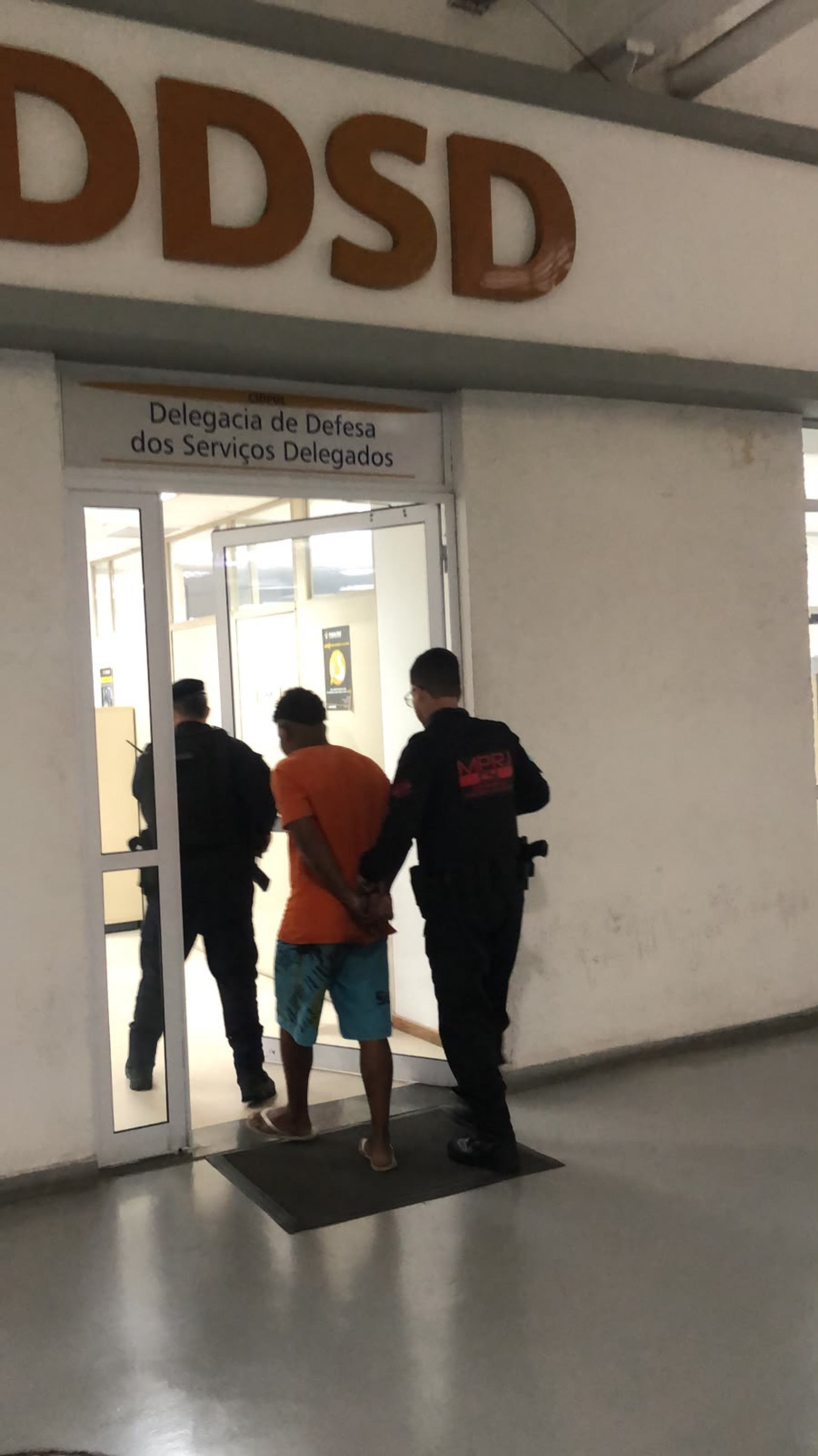 Mandados foram cumpridos em endere&ccedil;os de Nova Igua&ccedil;u, Queimados e no sistema prisional - Divulga&ccedil;&atilde;o / MPRJ