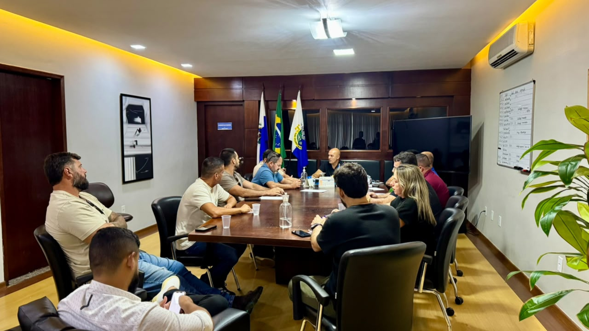 Fábio em reunião com vereadores - Ascom
