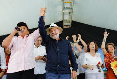 Lula pede pena maior por feminicídio em meio a desgaste de Flávio