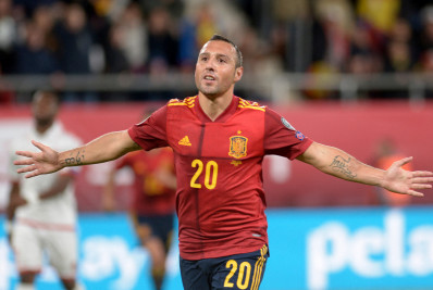 Lenda do futebol espanhol anuncia aposentadoria aos 41 anos