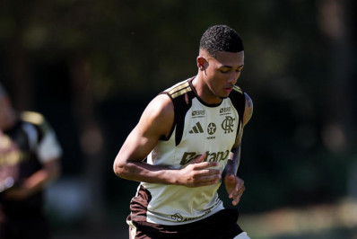 João Victor celebra nova chance no Flamengo após 'período difícil'