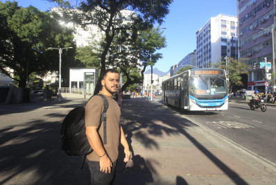 Passageiros relatam início de normalização do serviço de ônibus