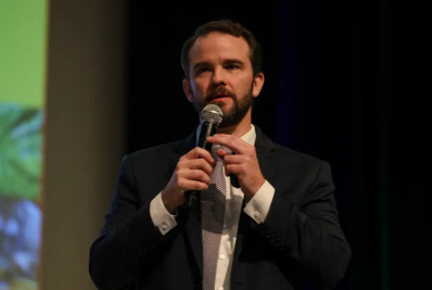 'Governo vai começar a retirar subsídio da gasolina', diz Durigan