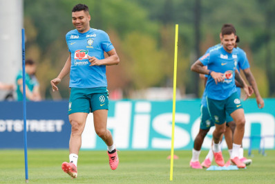 Ronaldo Fenômeno vê evolução de Casemiro na Copa: 'Calando muita gente'