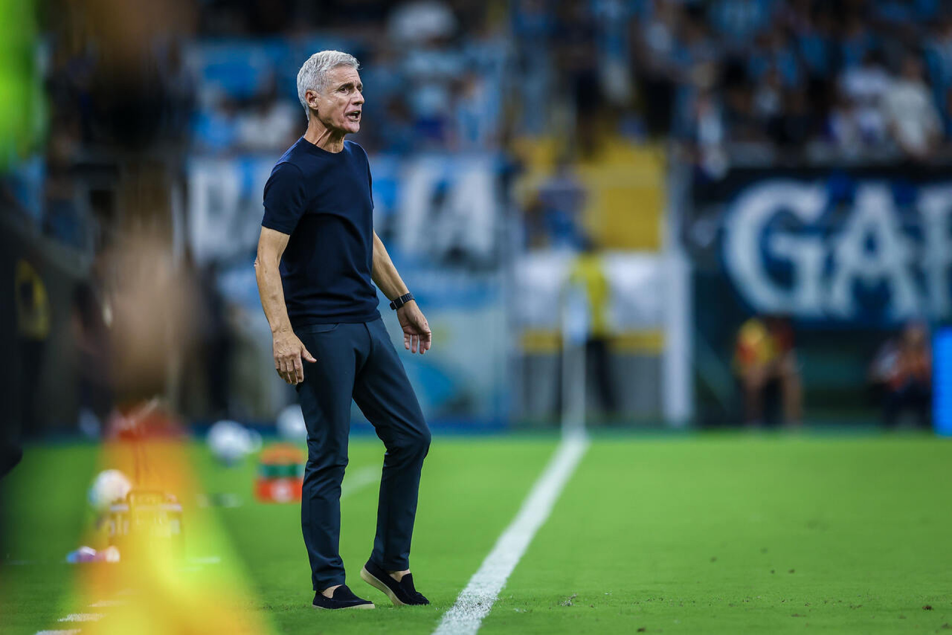 Gr&ecirc;mio marca duelo com Cruzeiro e define &uacute;ltimo teste antes da volta