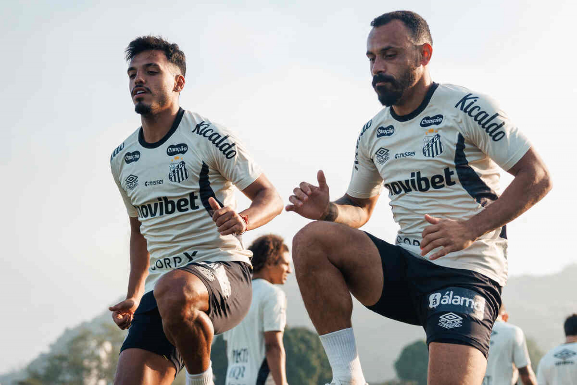 Santos conta com retorno de Willian Ar&atilde;o em treino