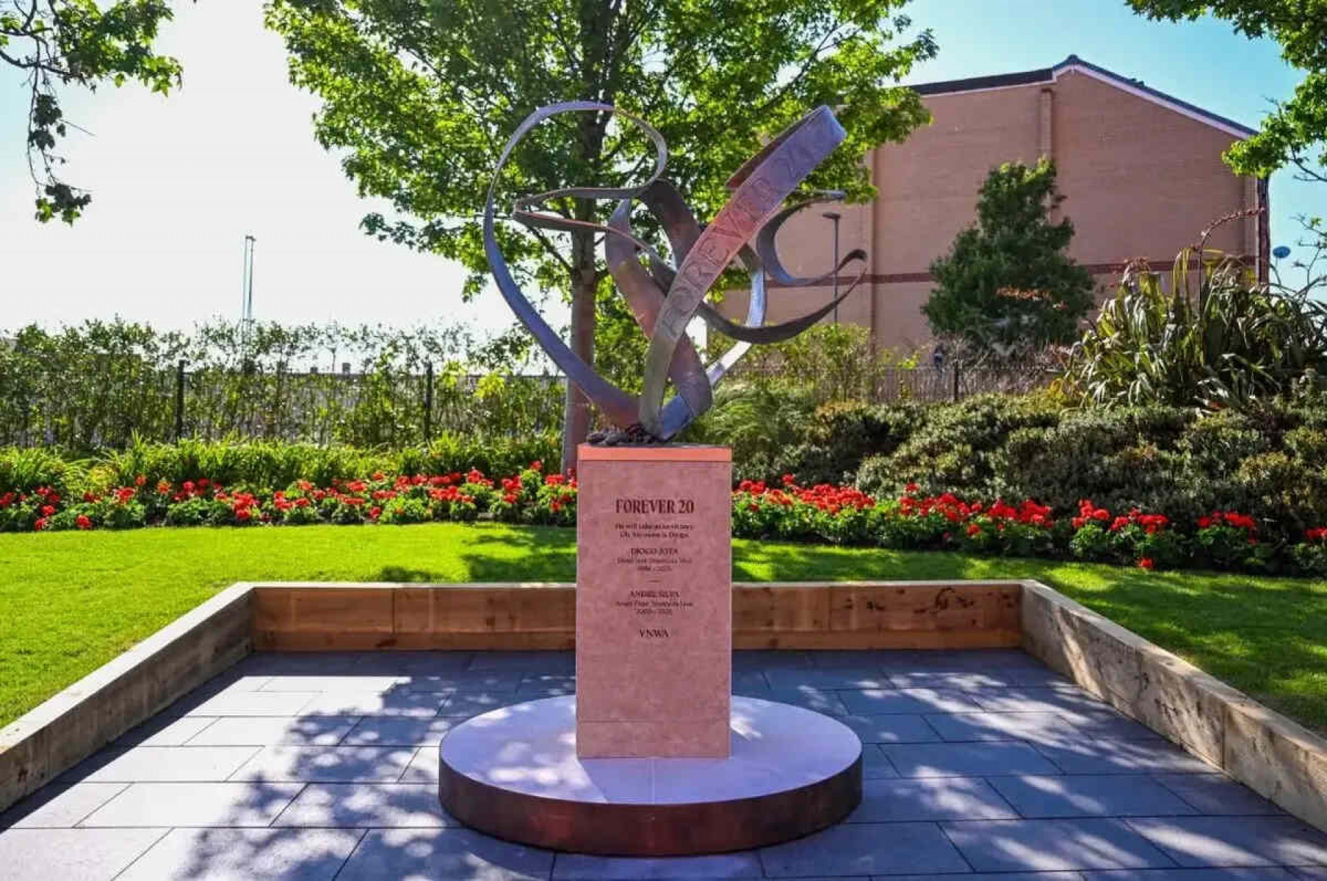 Liverpool inaugura memorial em homenagem a Diogo Jota