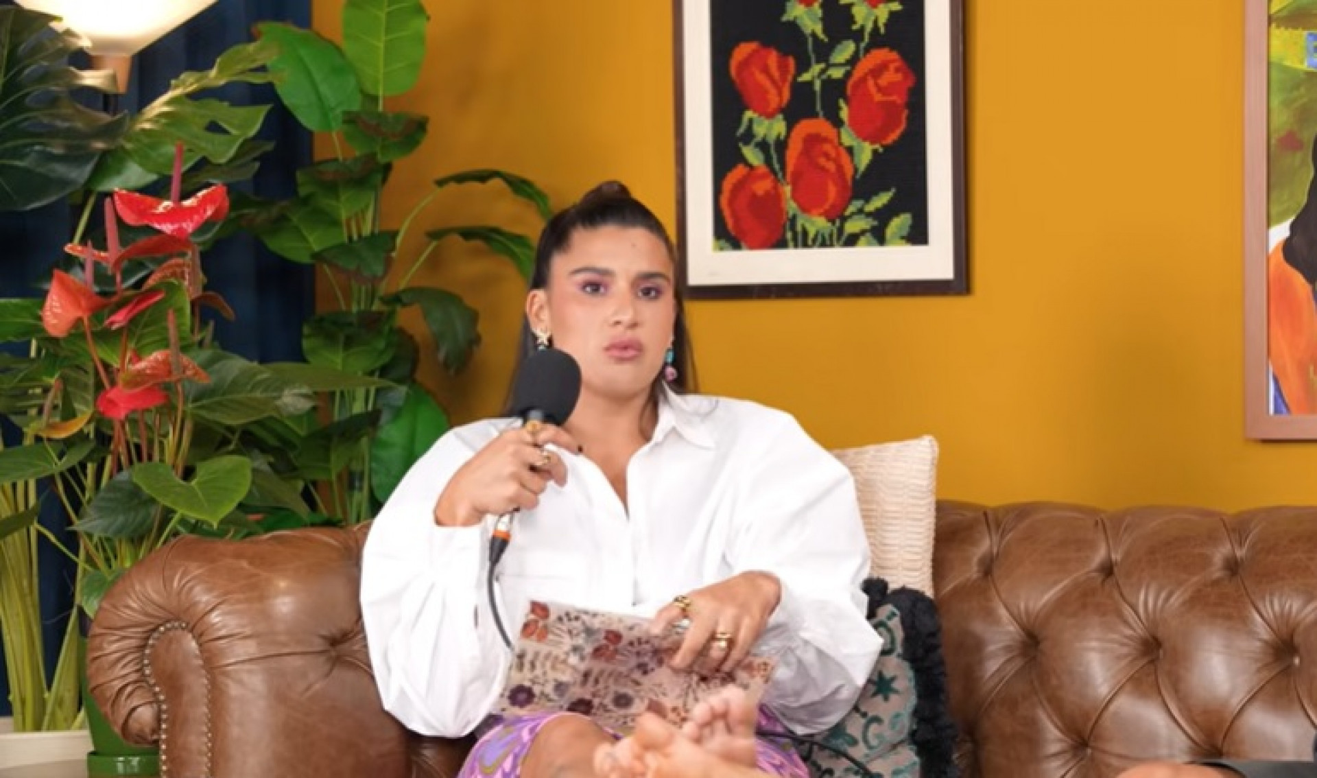 Giulia Costa foi alvo de intervenção de amigas e mãe em antigo relacionamento - Reprodução de vídeo