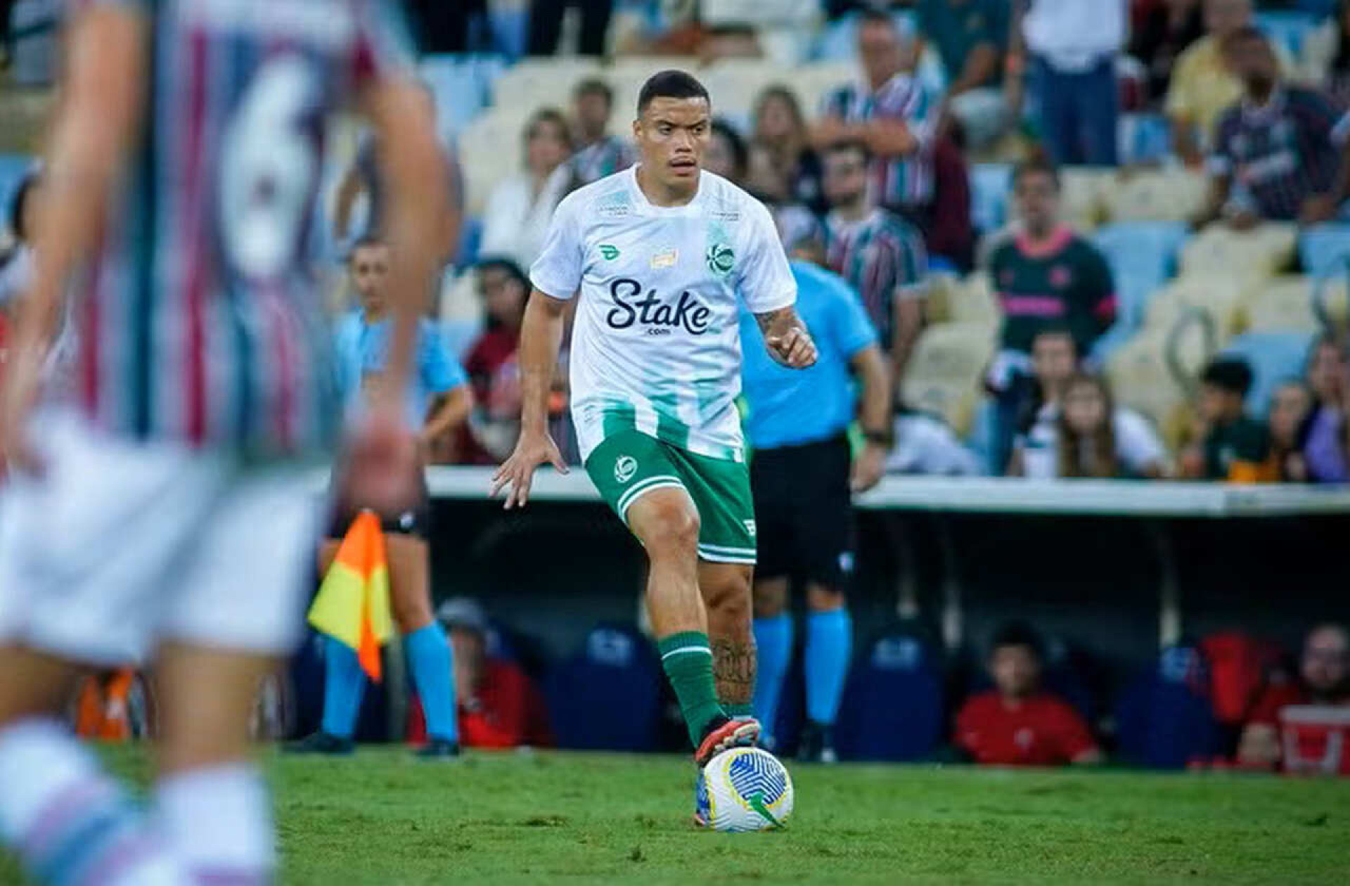 Gr&ecirc;mio se antecipa e fecha pr&eacute;-contrato com Mandaca