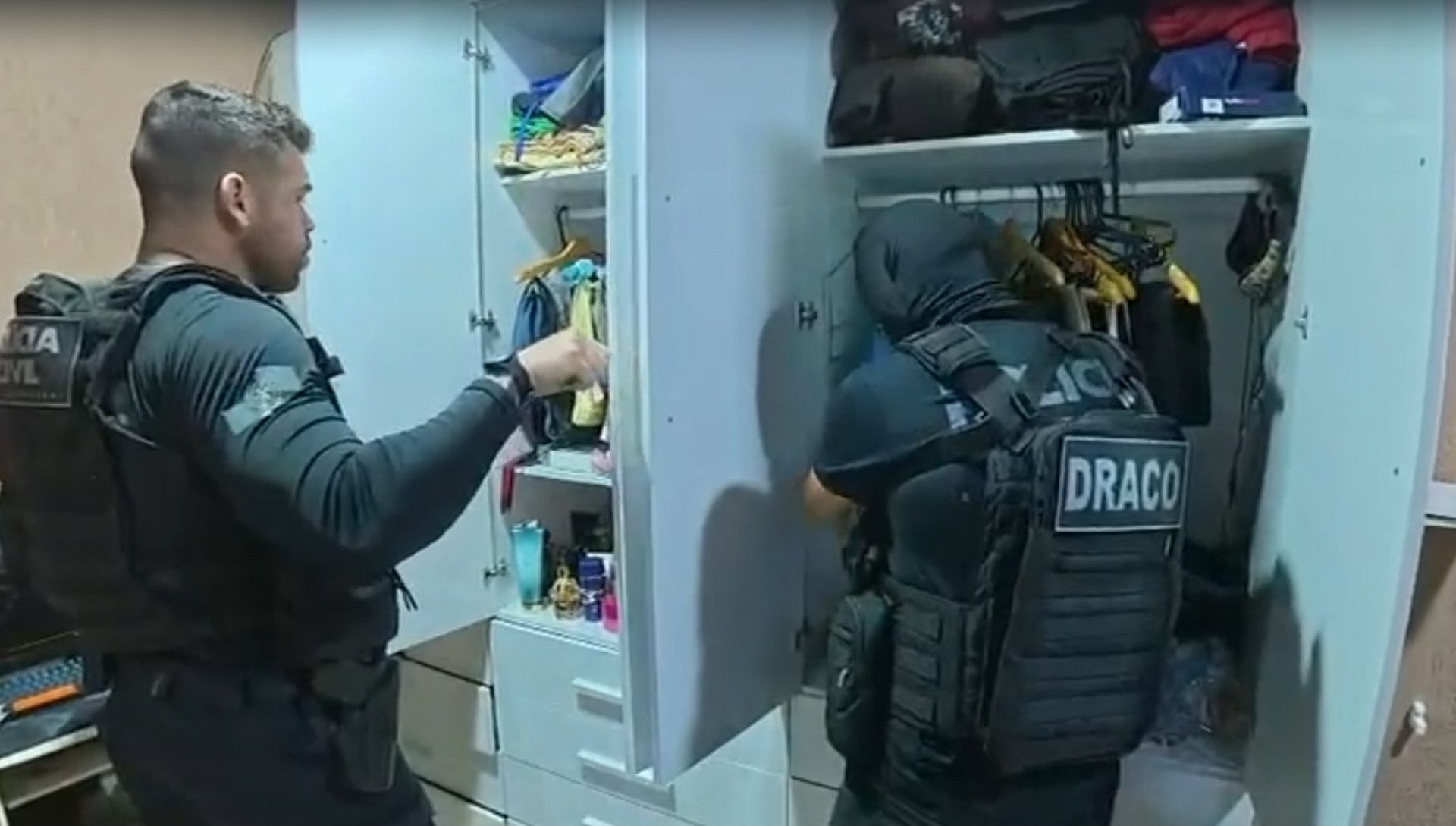 Agentes realizam operação contra milícia atuante na Zona Oeste - Reprodução