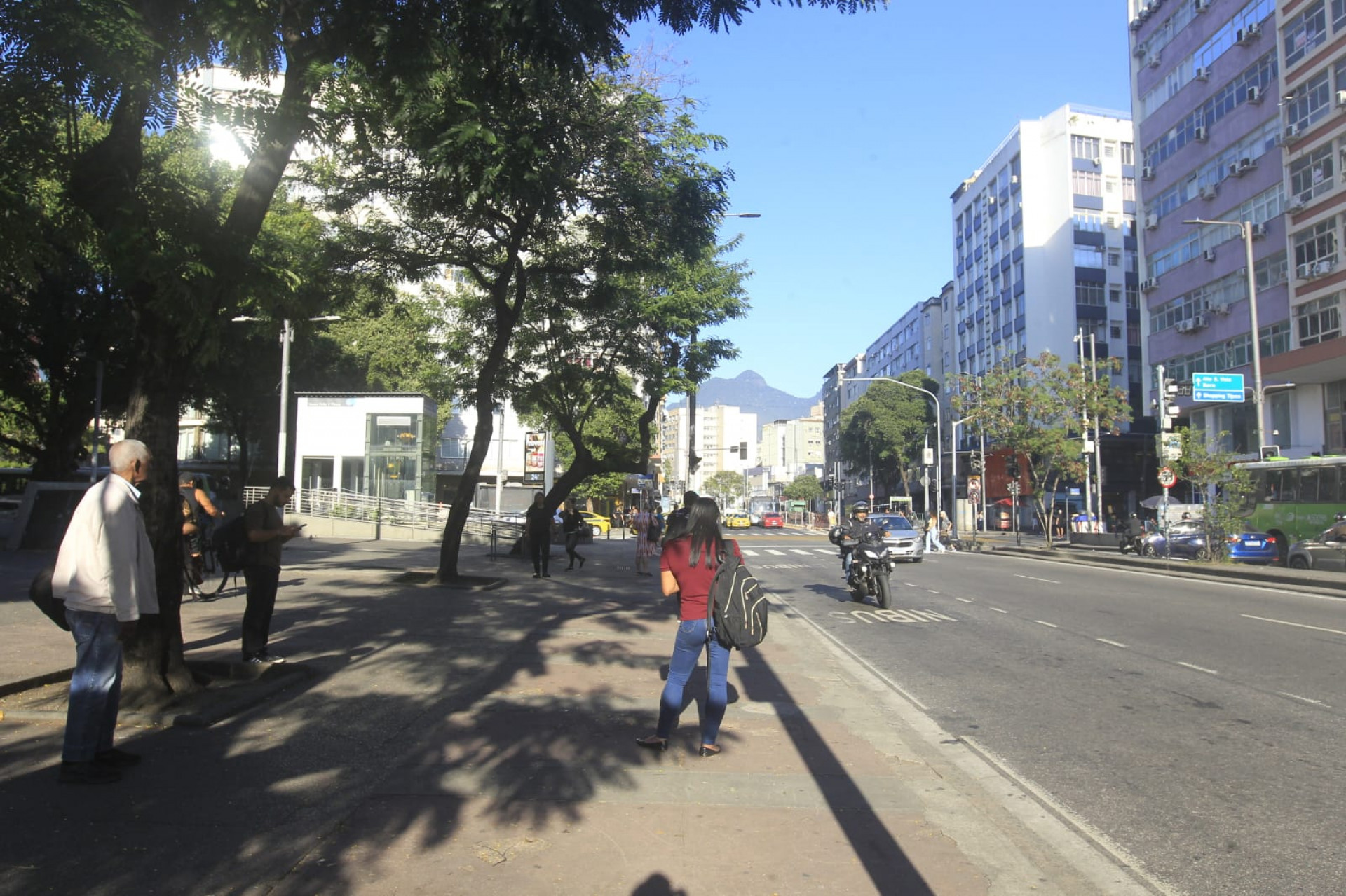 Passageiros de ponto na Praça Sáenz Peña relatam começo de normalidade no serviço de ônibus - Reginaldo Pimenta / Agência O Dia