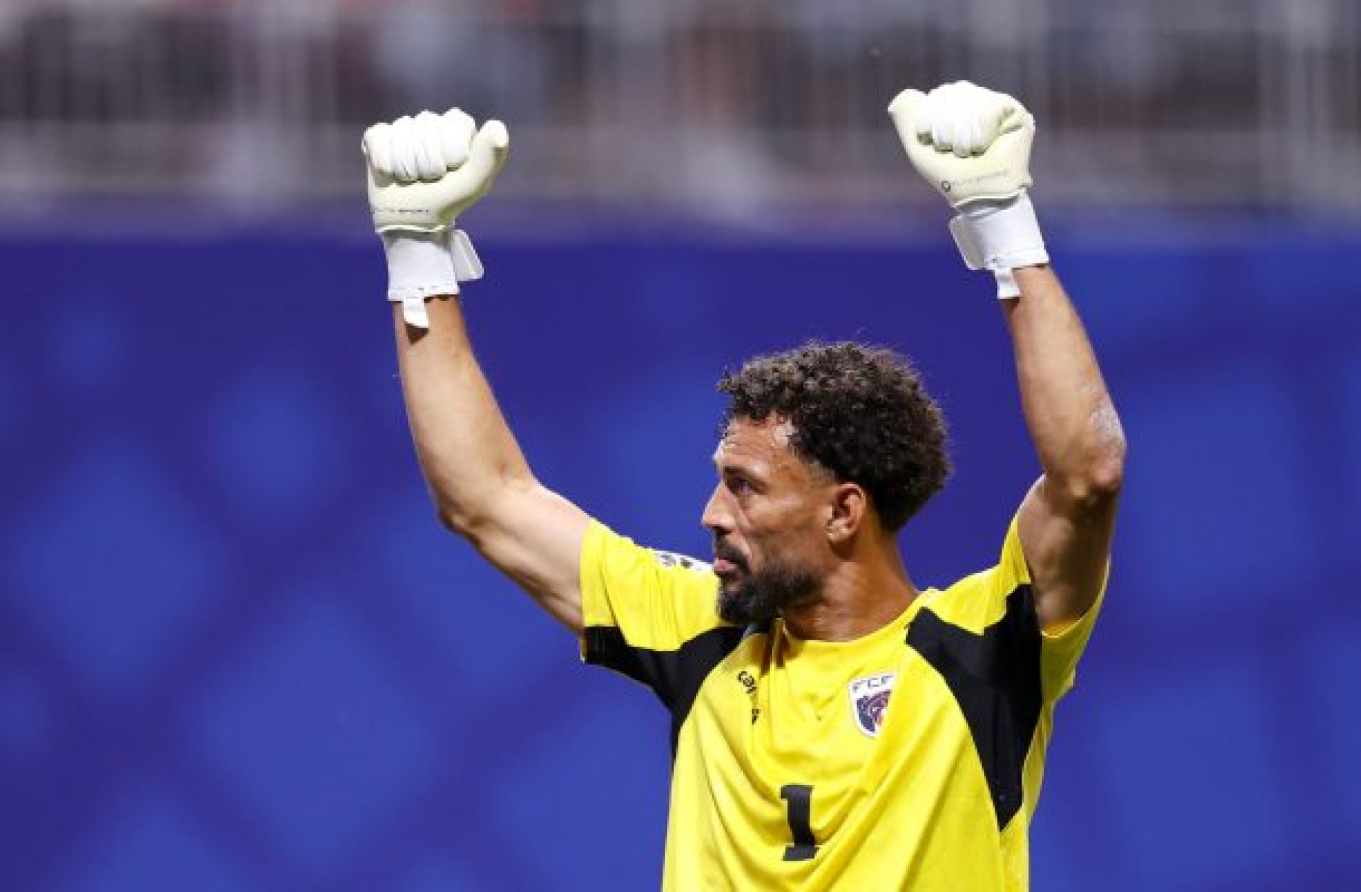 Goleiro Vozinha fatura primeira campanha publicit&aacute;ria ap&oacute;s sucesso na Copa