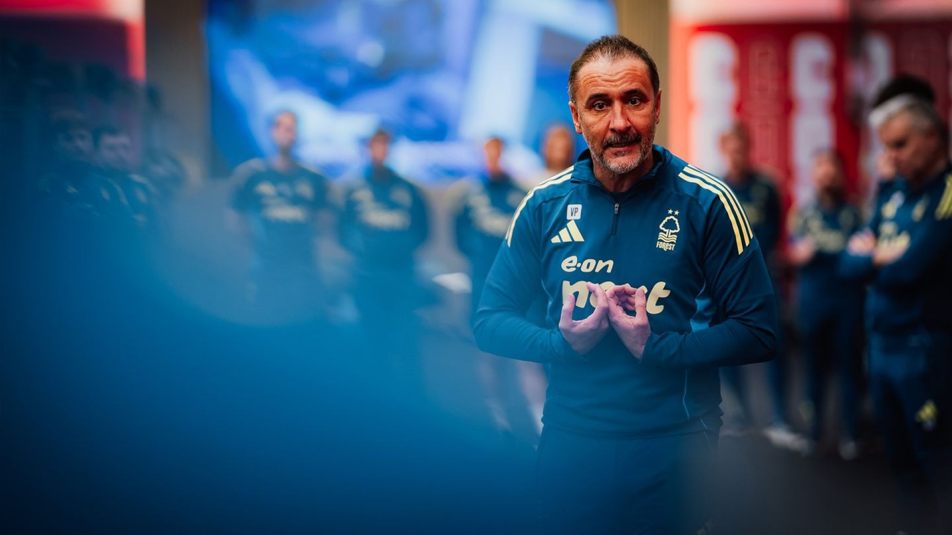“Desapontado e triste”, diz V&iacute;tor Pereira ap&oacute;s demiss&atilde;o no Nottingham Forest