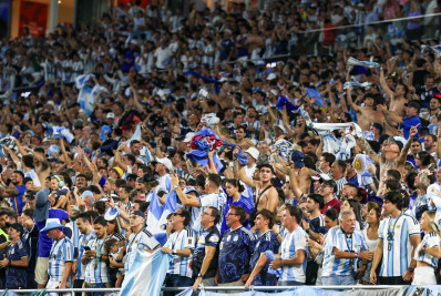 Torcedores do Egito e Argentina trocam provocações e brigam após jogo