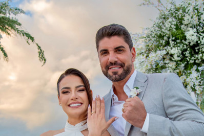 Ex-Miss Brasil, Julia Gama se casa com empresário 