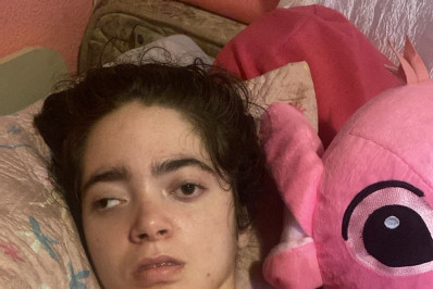 Família cobra retomada de atendimento domiciliar para adolescente com síndrome rara em Teresópolis