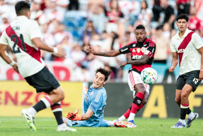 Flamengo empata contra o River Plate em amistoso em Portugal