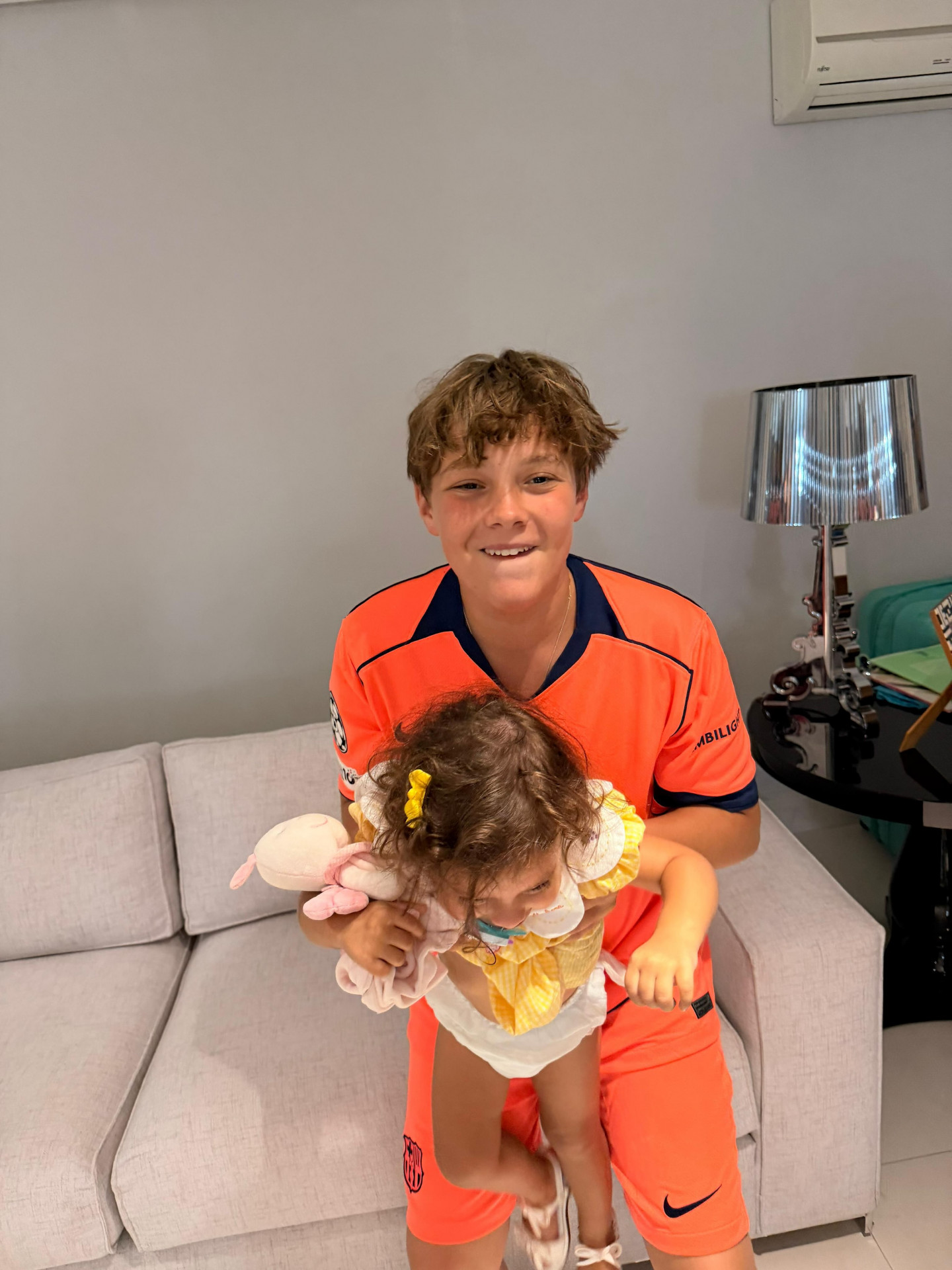 Neymar Jr publicou fotos do primogênito, Davi Lucca, com Helena - Reprodução/Instagram