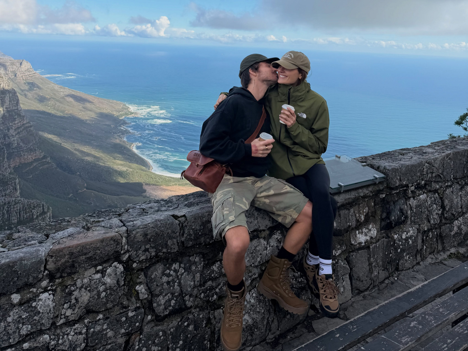João Lucas e Sasha Meneghel aproveitaram férias em país africano - Reprodução/Instagram