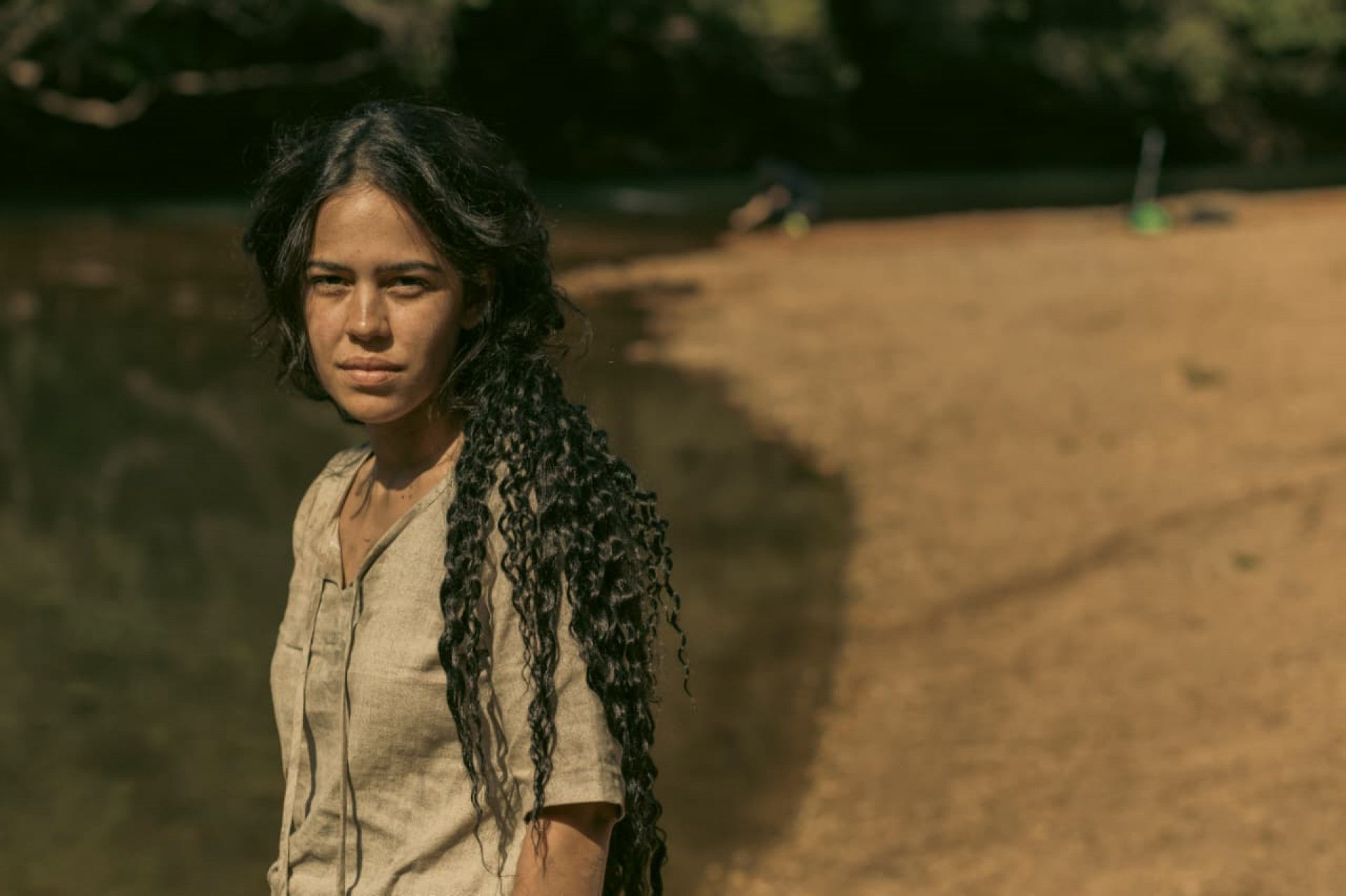 Pâmela Germano caracterizada como dona Dica Dos Anjos - Luciana Mello / Divulgação