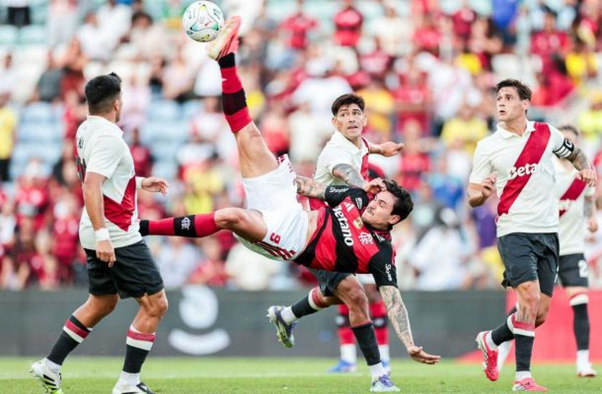 Flamengo 2×2 River Plate: bom teste no 1&ordm; tempo. Mas parou a&iacute;