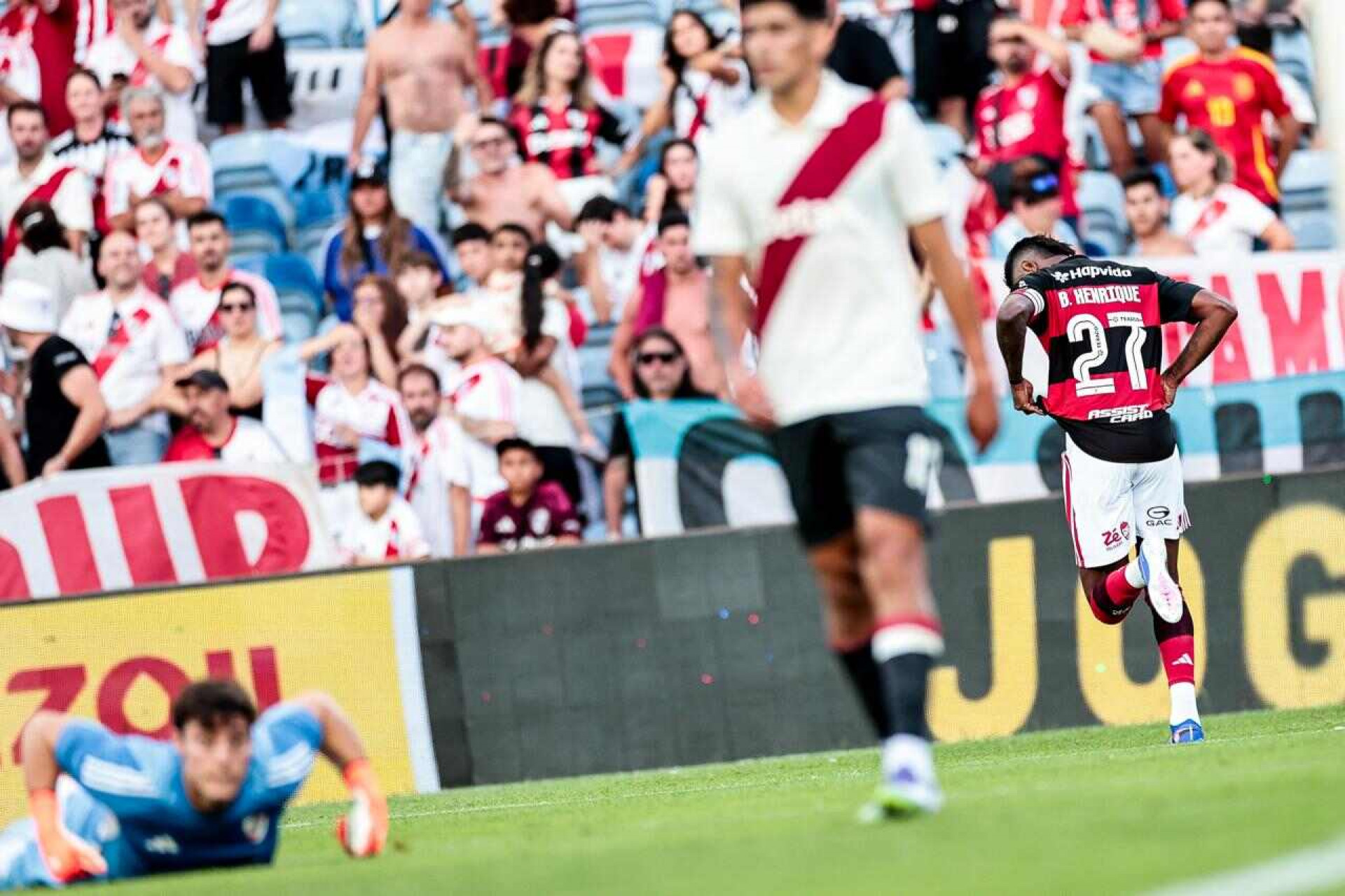 Bruno Henrique v&ecirc; empate do Flamengo como “justo” e avalia jovens