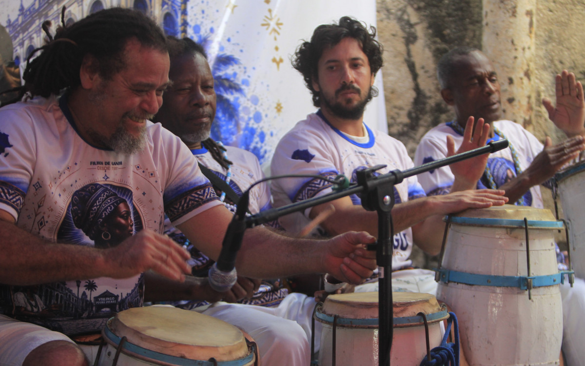 Evento Zungu Camerino, que celebra a cultura negra e ancestralidade. A festança reúne gastronomia tradicional, música e manifestações artísticas, na Associação Cultural Recreativa Filhos de Gandhi Rio, no Centro do Rio, neste sábado (04). - Reginaldo Pimenta/Agência O Dia