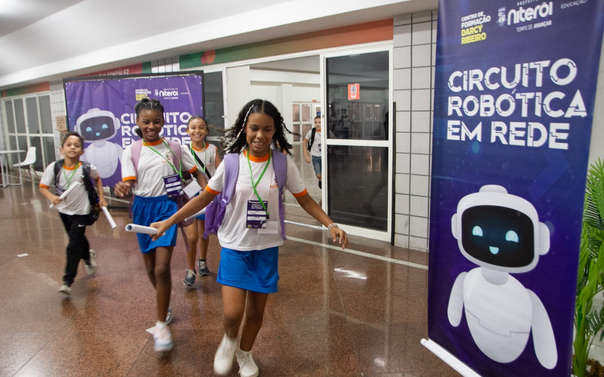 Circuito Robótica em Rede leva ciência, tecnologia e inovação para estudantes da Rede Municipal de Educação