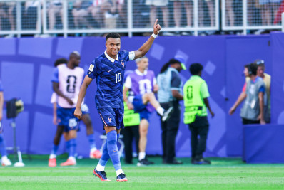 Com gol de Mbappé, França vence o Paraguai e avança na Copa do Mundo