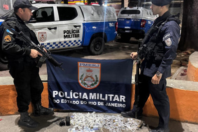 PM apreende drogas e dinheiro em ação no Juca Branco, em Niterói