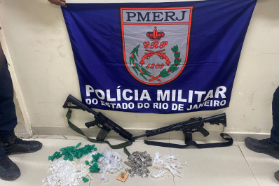 Homem é preso e dois fuzis são apreendidos em Belford Roxo