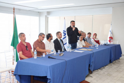 Deputado Vitor Junior homenageia Associação de Clubes de Niterói