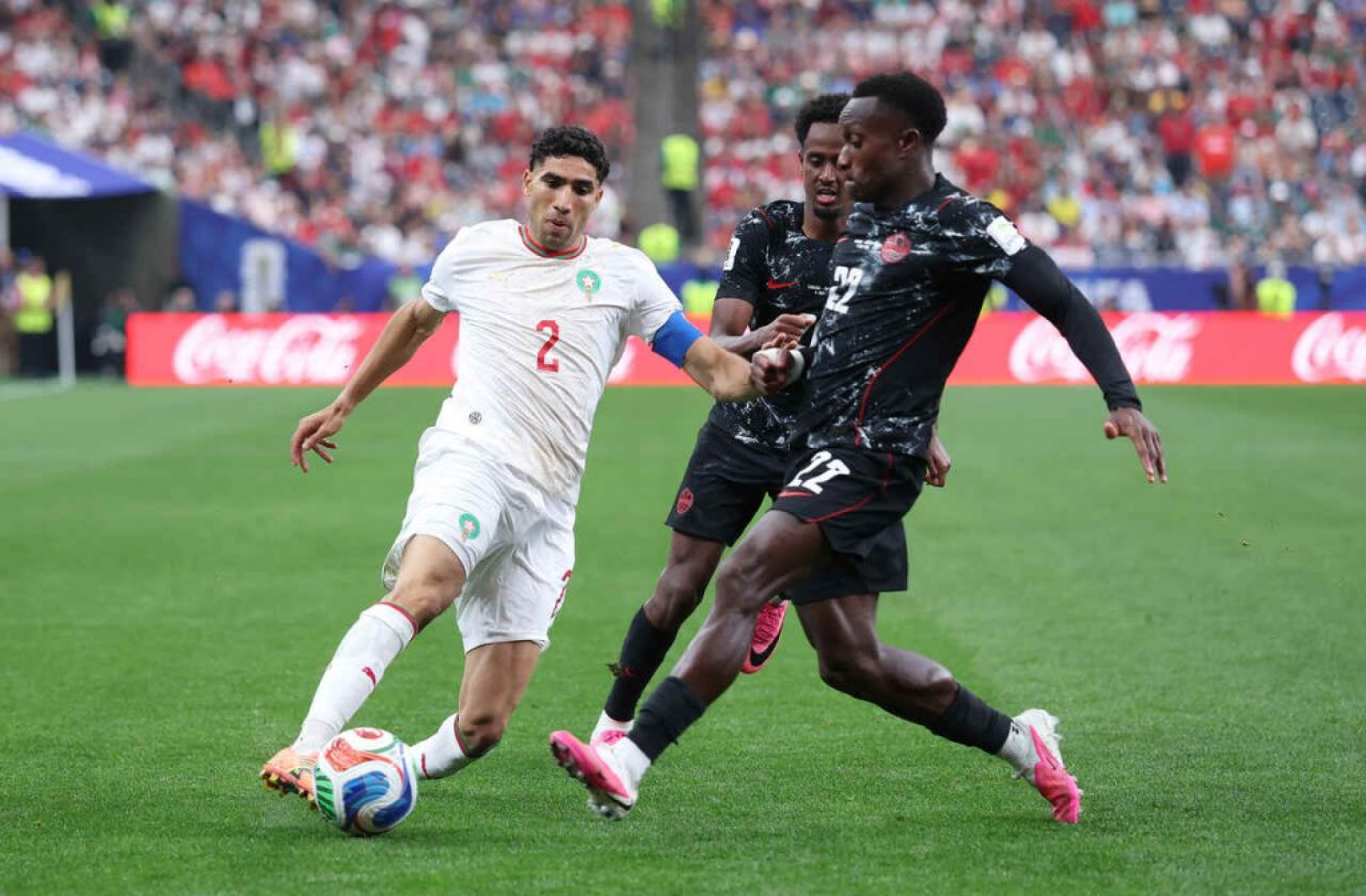 Canad&aacute; e Marrocos se torna partida com mais amarelos desta Copa