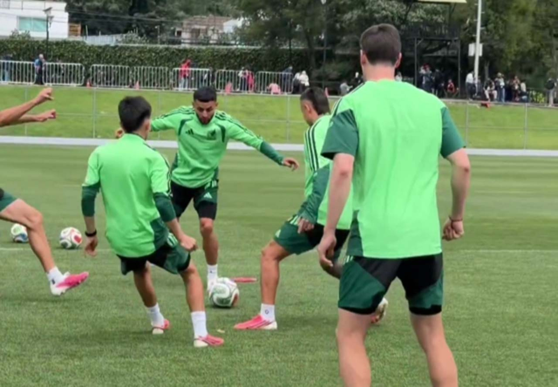 M&eacute;xico x Inglaterra: confronto na altitude por vaga nas quartas