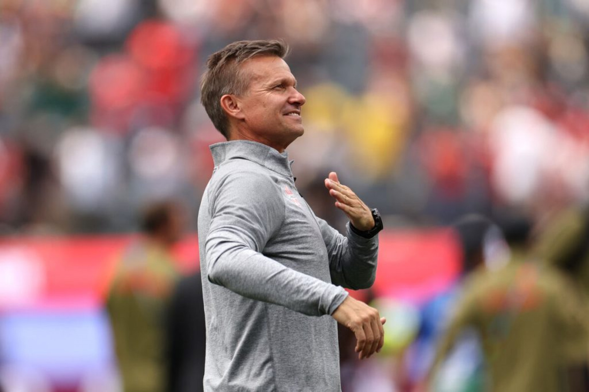 Treinador do Canad&aacute; enaltece campanha na Copa: “N&atilde;o poderia estar mais orgulhoso”