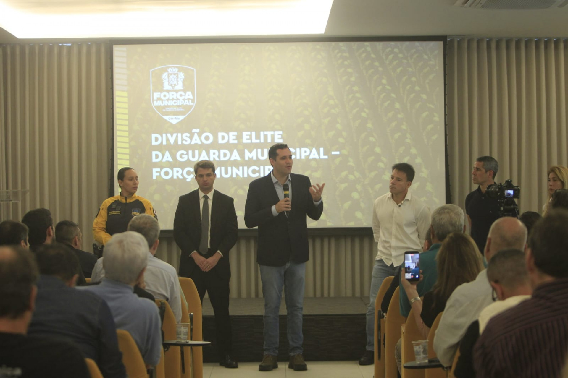 Prefeitura do Rio apresenta atuação da Força Municipal a empresários e moradores da Barra da Tijuca - Reginaldo Pimenta / Agência O Dia