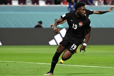 Davies revela que pediu para não jogar contra Marrocos