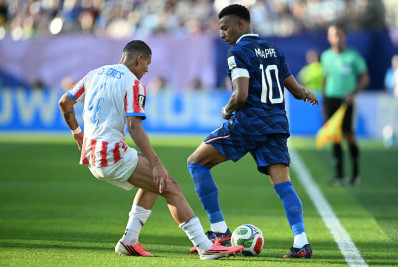 Lateral do Paraguai revela provocação de Mbappé: ‘Quer um beijo?’