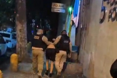 Homem é preso por furtar celular na Cinelândia