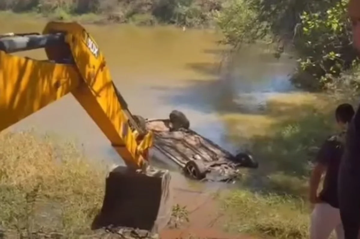 Homem morre após carro cair em lago no Piauí