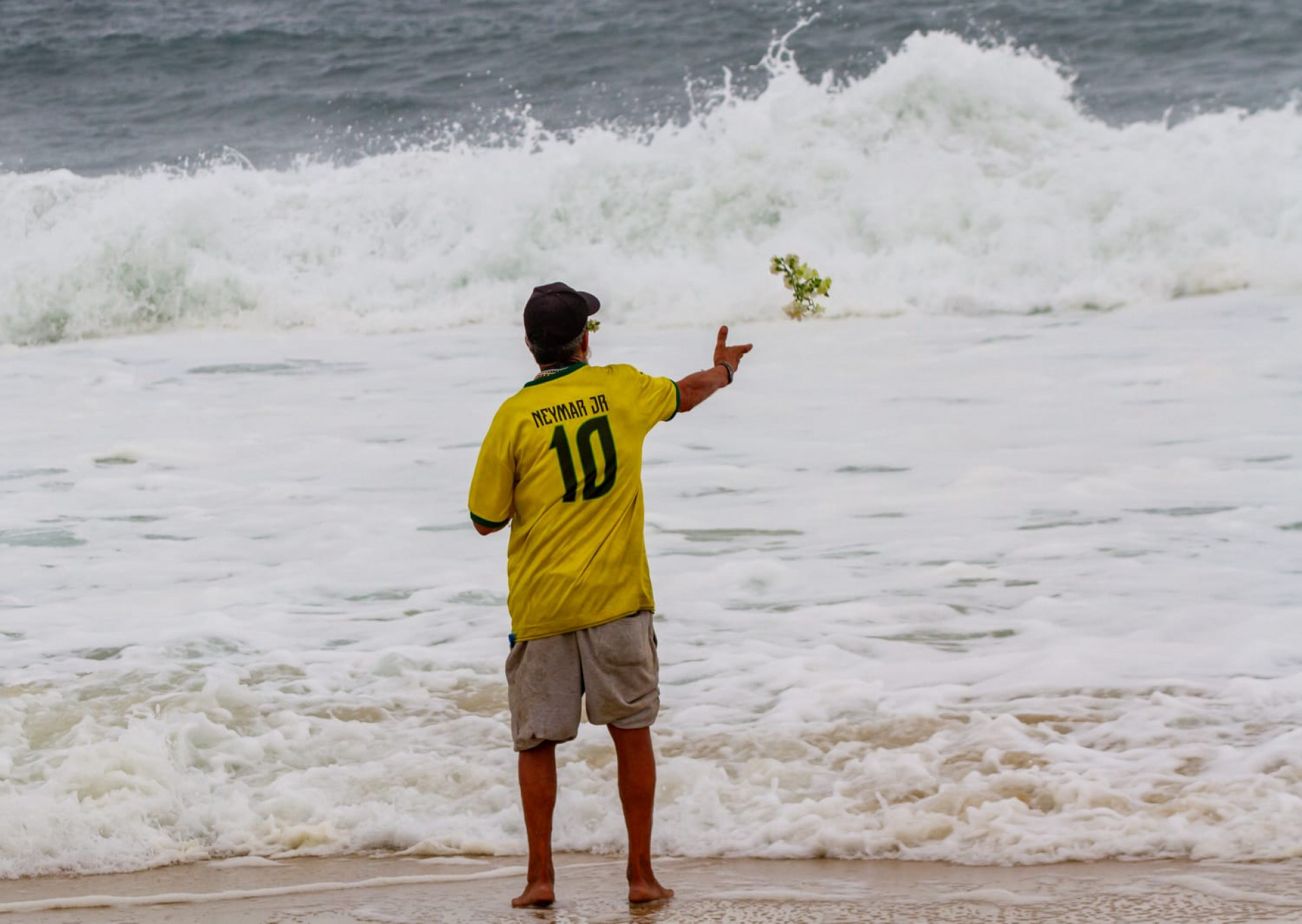 Movimentação na Praia de Copacabana, na Zona Sul do Rio, neste domingo (5) - Érica Martin/Agência O Dia