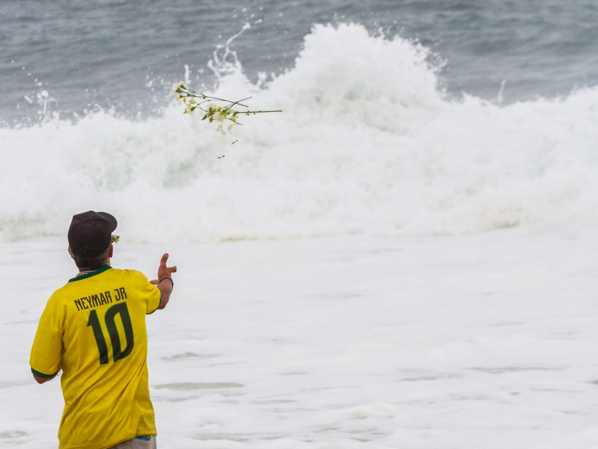 Movimentação na Praia de Copacabana, na Zona Sul do Rio, neste domingo (5) - Érica Martin/Agência O Dia