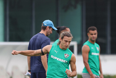 Com futuro indefinido, Canobbio volta ao Fluminense nesta semana